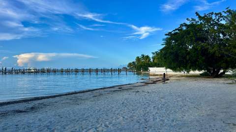 140 S Bay Harbor Drive, Key Largo FL - photo 6 of 22