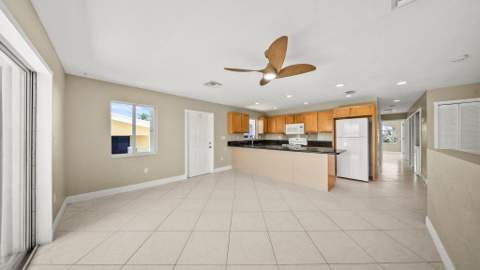 51 Coral Lane, Key Colony FL - photo 10 of 55