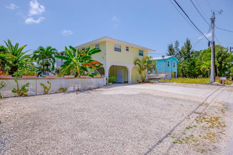 3 bedroom Single Family Residence at 29038 Violet Drive, Eden Pines Colony (29.0), Big Pine Key — photo 4