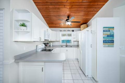 29038 Violet Drive, Big Pine Key FL - photo 18 of 55