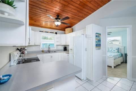 29038 Violet Drive, Big Pine Key FL - photo 19 of 55