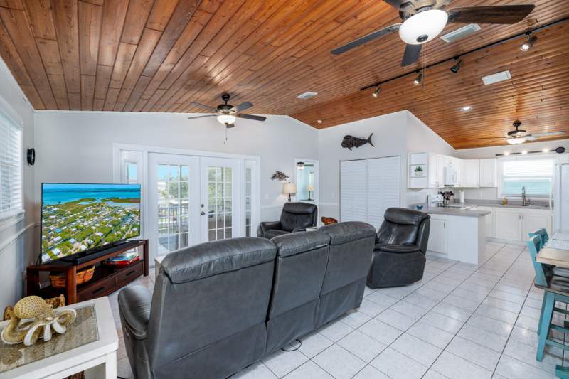 3 bedroom Single Family Residence at 29038 Violet Drive, Eden Pines Colony (29.0), Big Pine Key — photo 3