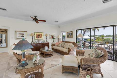 364 E Seaview Drive, Duck Key FL - photo 14 of 55