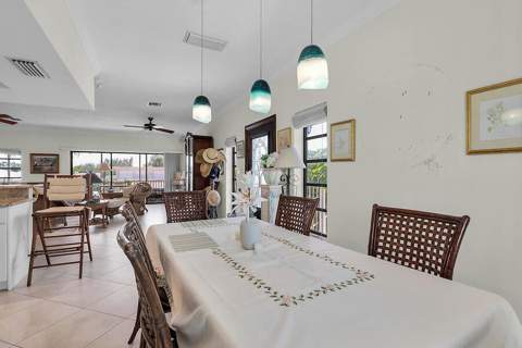 364 E Seaview Drive, Duck Key FL - photo 19 of 55