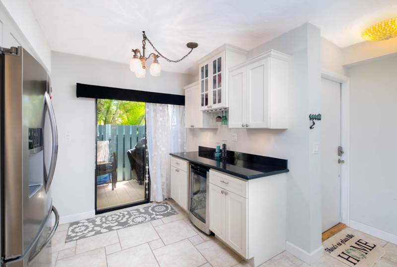 3 bedroom Townhouse at 87200 Overseas Highway #J 6, Executive Bay (87.0), Plantation Key — photo 4
