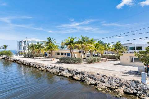 31364 Avenue J, home for sale in Big Pine Key 33043