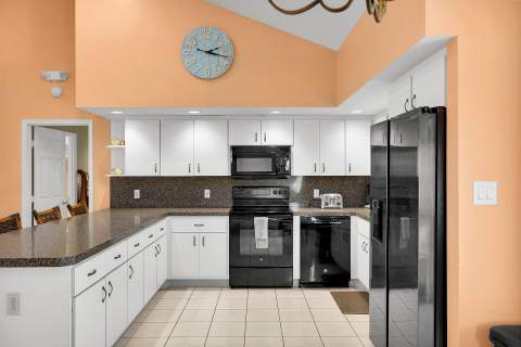 280 14th Street, Key Colony FL - photo 15 of 59