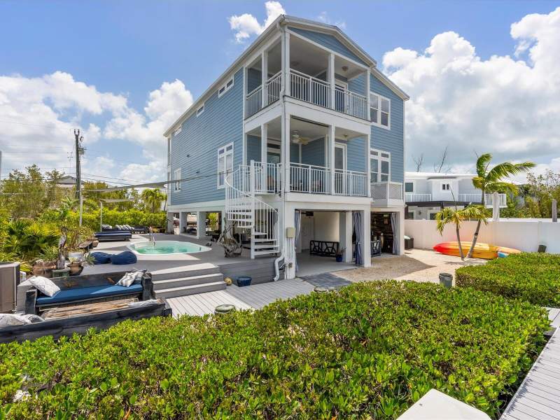 5 bedroom Single Family Residence at 117 La Paloma Road, Winston Waterway (102.0), Key Largo — photo 3