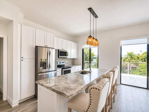 273 W Seaview Drive, Duck Key FL - photo 17 of 39