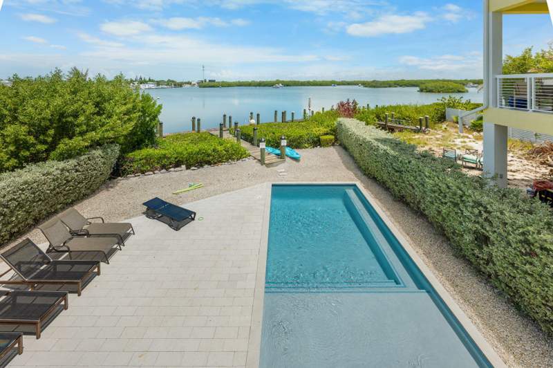 4 bedroom Single Family Residence at 171 Avenue D, Coco Plum (54.6), Marathon — photo 5