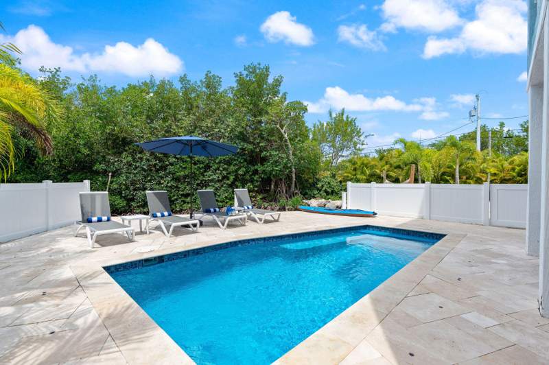 4 bedroom Single Family Residence at 1106 Thatch Lane, Cutthroat Harbor Est (23.0), Cudjoe Key — photo 4