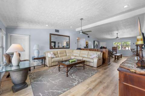 581 12Th Street, Key Colony FL - photo 12 of 49