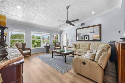 581 12Th Street, Key Colony FL - photo 10 of 49