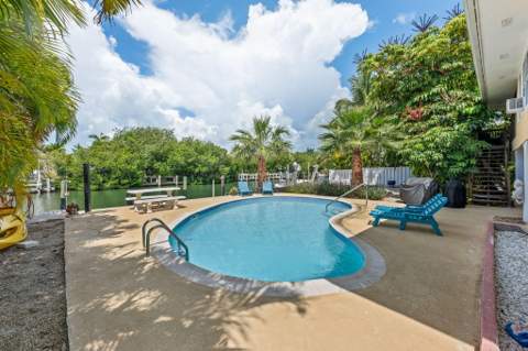 581 12Th Street, Key Colony FL - photo 8 of 49