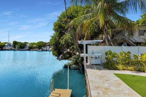 313 North Drive, Plantation Key FL - photo 14 of 49