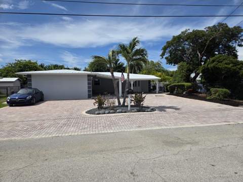 8055 Tuna Drive, Marathon FL - photo 6 of 75