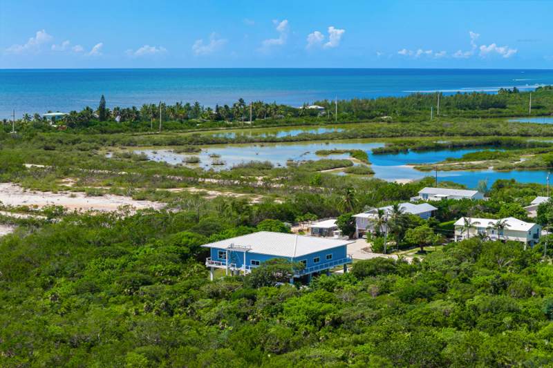 4 bedroom Single Family Residence at 235 Tropical Avenue, Crains Sub (58.0), Marathon — photo 3