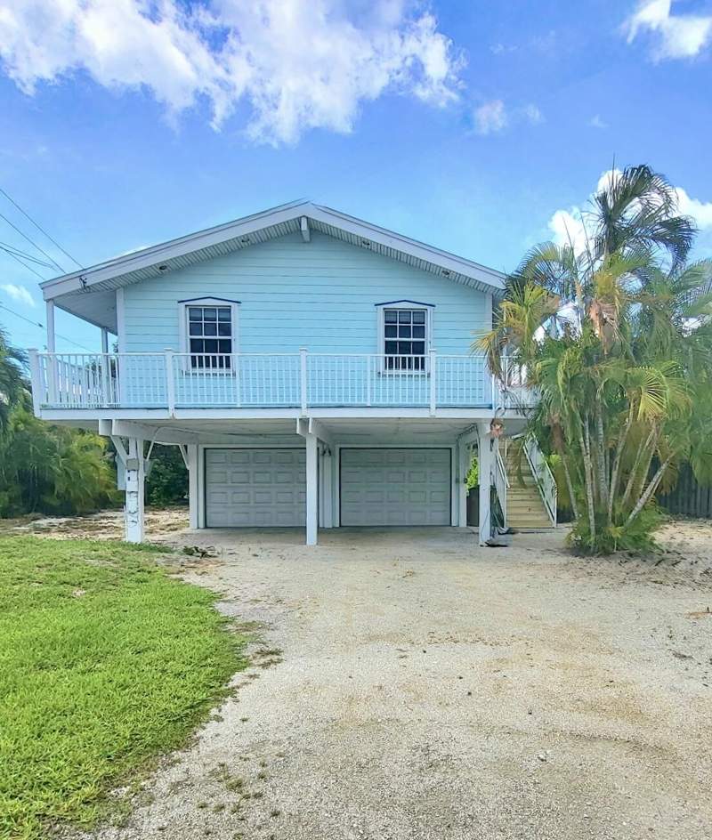 3 bedroom Single Family Residence at 22968 Drake Lane, Cutthroat Harbor Est (23.0), Cudjoe Key — photo 3