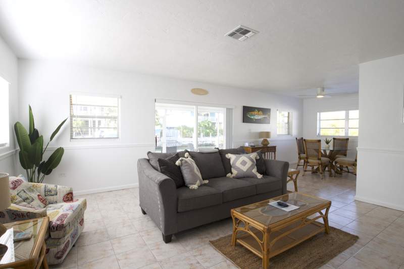 3 bedroom Single Family Residence at 11295 6Th Avenue Gulf, Key Colony Sub (53.0), Marathon — photo 4