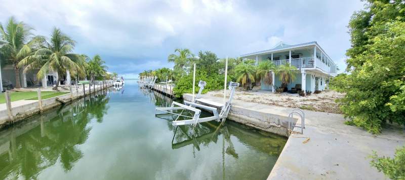 3 bedroom Single Family Residence at 22968 Drake Lane, Cutthroat Harbor Est (23.0), Cudjoe Key — photo 2