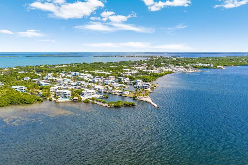 4 bedroom Single Family Residence at 108 Coral Way, Harborage (97.5), Key Largo — photo 4