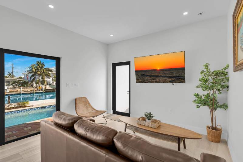 3 bedroom Half Duplex at 230 Sadowski Causeway, Marina Sub (54.0), Key Colony — photo 5