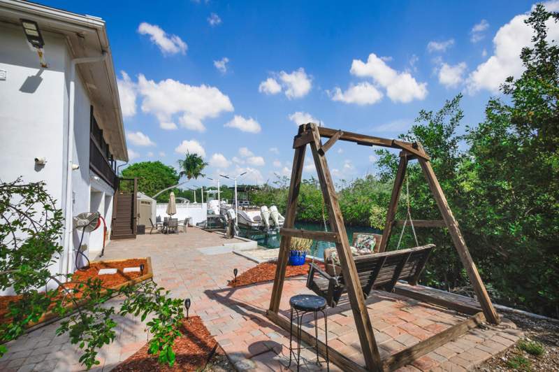 6 bedroom Single Family Residence at 6 Egret Lane, Boca Chica Ocean Shr (10.0), Geiger Key — photo 3