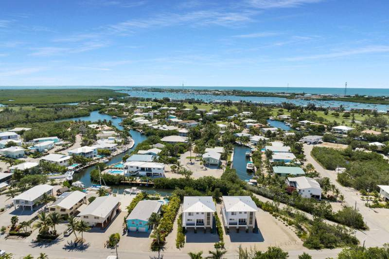 8 bedroom Single Family Residence at 835 & 837 Copa D Oro, Flamingo Island (49.5), Marathon — photo 4