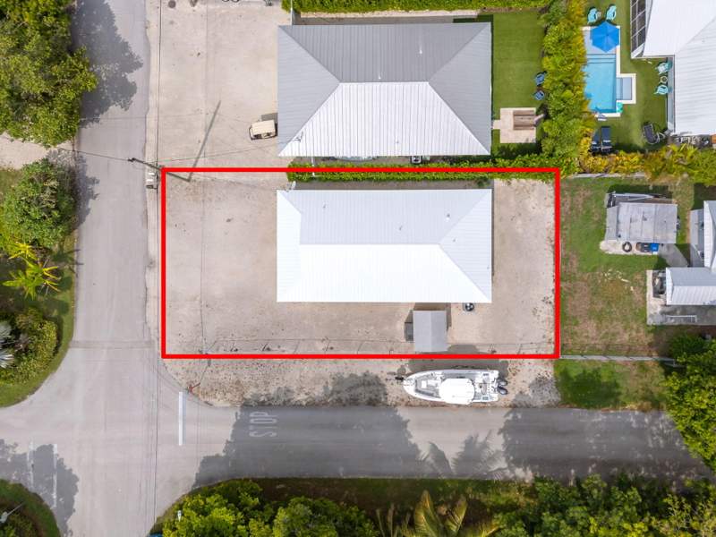 3 bedroom Single Family Residence at 16 Jewfish Avenue, Largo Sound Park (103.5), Key Largo — photo 2
