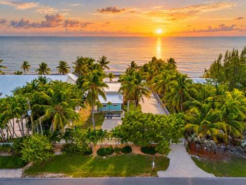 75433 Overseas Highway, home for sale in Lower Matecumbe 33036