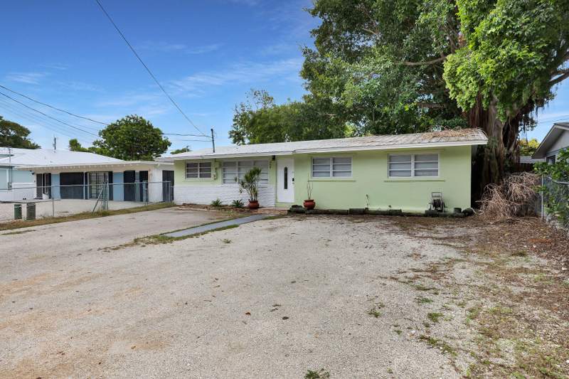 4 bedroom Single Family Residence at 664 Colson Drive, Twin Lakes (103.0), Key Largo — photo 2
