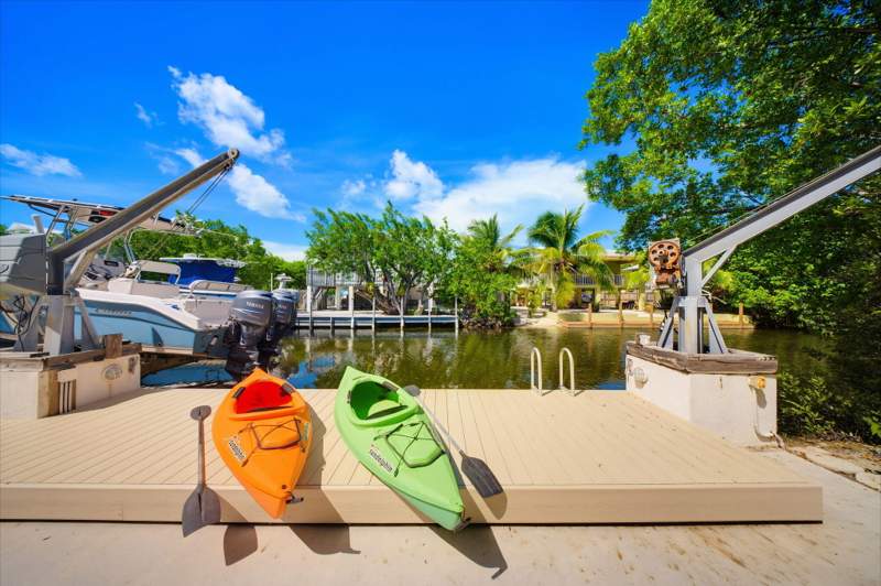 4 bedroom Single Family Residence at 27383 Saint Martin Lane, Breezeswept Bch Est (27.5), Ramrod Key — photo 5