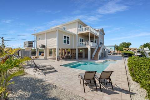 333 Indies Road, Ramrod Key FL - photo 8 of 66
