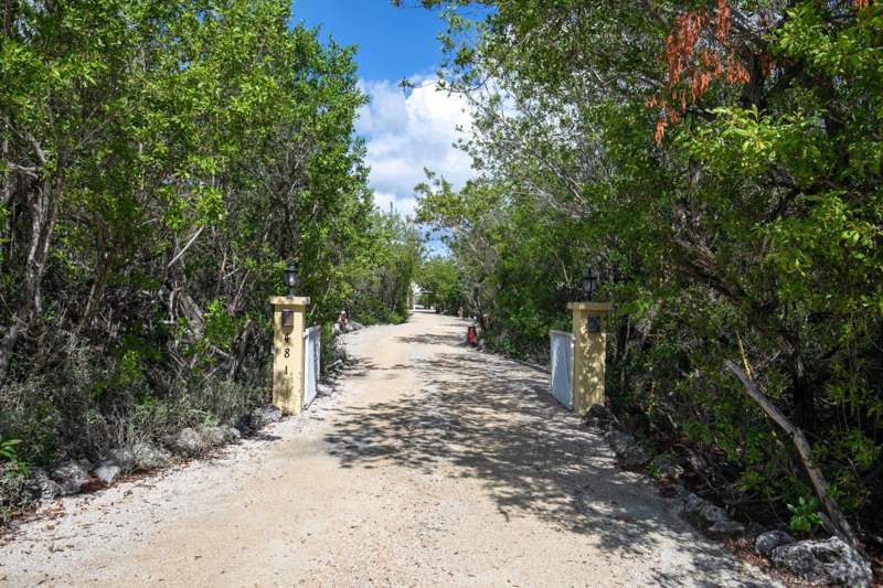 3 bedroom Single Family Residence at 481 E Shore Drive #481 E Shore Drive, Summerland Estates (25.0), Summerland Key — photo 2
