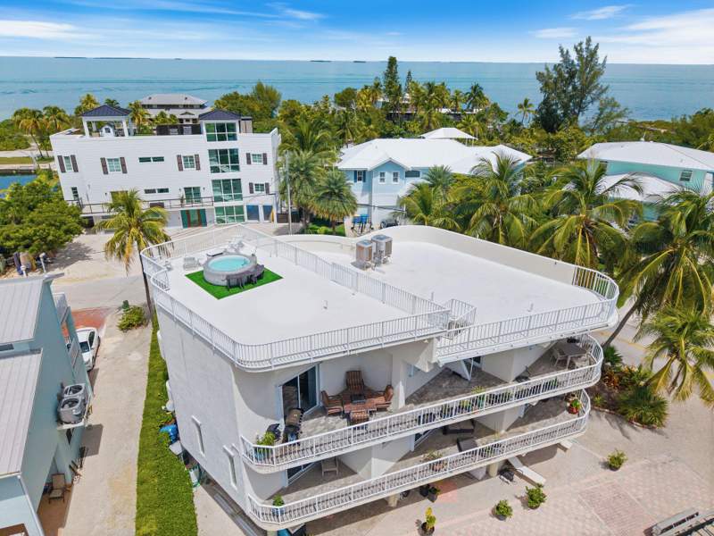 4 bedroom Single Family Residence at 101 Buena Vista Court, Port Antigua (74.5), Lower Matecumbe — photo 3