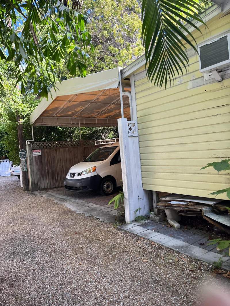 4 bedroom Single Family Residence at 809 Fleming Street, Key West, Key West — photo 2
