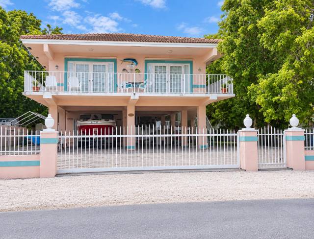 1032 Dove Road