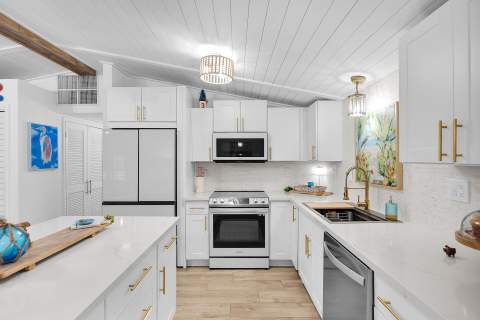 970 95th Street Ocean, Marathon FL - photo 16 of 47