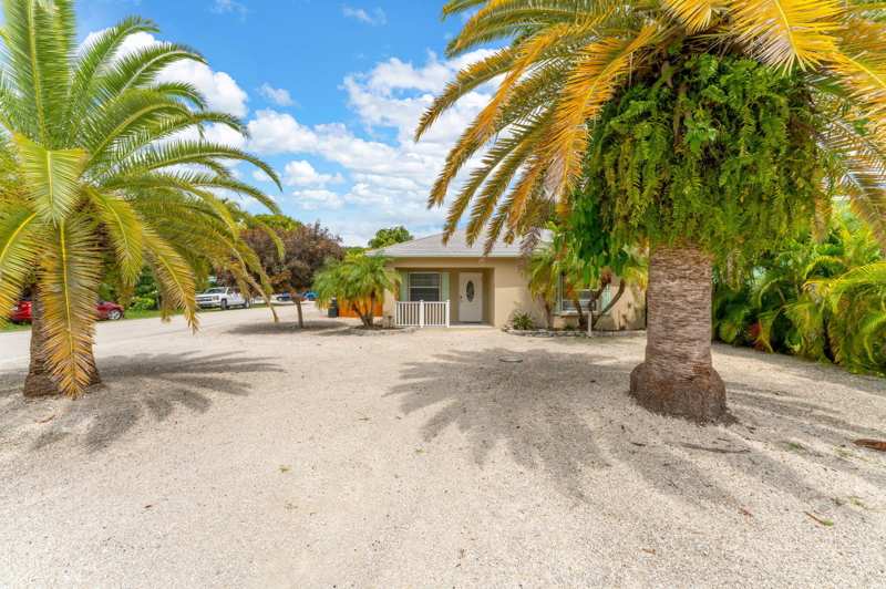 3 bedroom Single Family Residence at 547 Plante Street, S Creek Village (103.0), Key Largo — photo 1