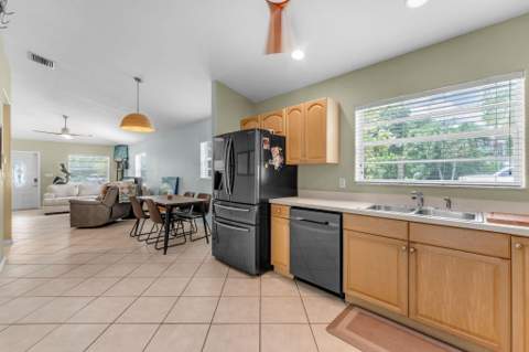 547 Plante Street, Key Largo FL - photo 7 of 32