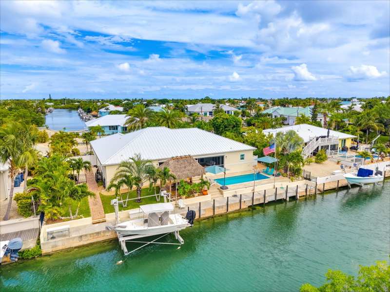 5 bedroom Single Family Residence at 20731 W 2nd Avenue, Cudjoe Gardens (21.0), Cudjoe Key — photo 1