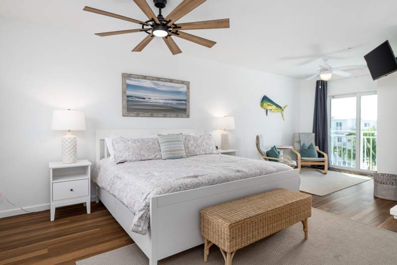 1 bedroom Condominium at 10877 Overseas Highway #31, Ocean Isles Fishing (52.5), Marathon — photo 3