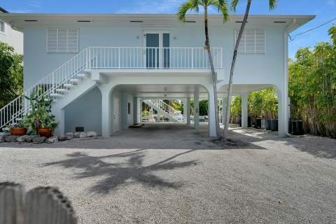 947 Gulf Drive, Summerland Key FL - photo 7 of 39