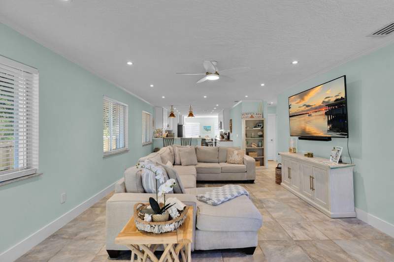 2 bedroom Single Family Residence at 202 Hibiscus Street, Plant Key Colony (90.0), Plantation Key — photo 2