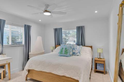 202 Hibiscus Street, Plantation Key FL - photo 15 of 28