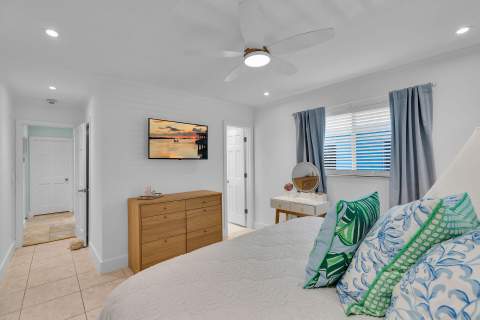 202 Hibiscus Street, Plantation Key FL - photo 17 of 28
