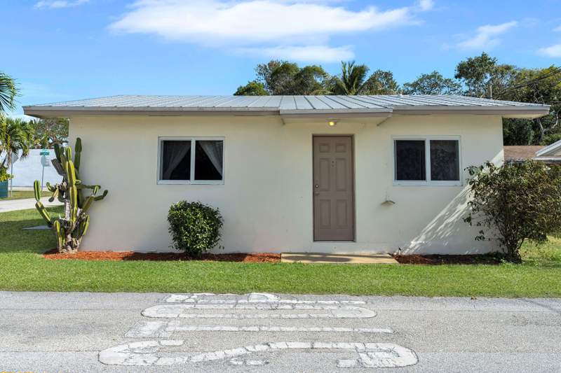 3 bedroom Single Family Residence at 62 Silver Springs Drive, Key Largo Park (101.0), Key Largo — photo 2