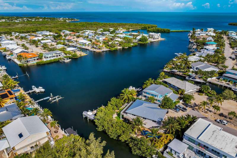 3 bedroom Single Family Residence at 217 Bruce Court, Sea-Air Estates (52.0), Marathon — photo 3