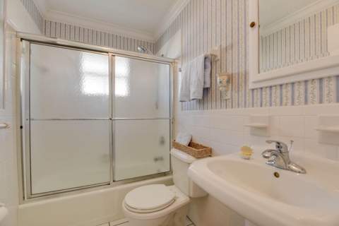 667 E Caribbean Drive, Summerland Key FL - photo 21 of 54