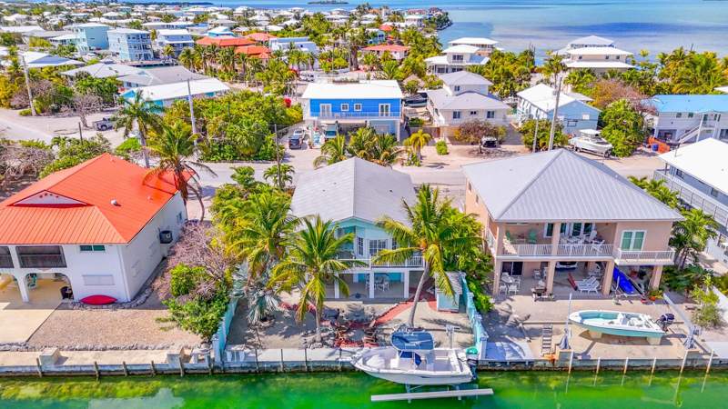 2 bedroom Single Family Residence at 667 E Caribbean Drive, Summerland Key Cove (25.0), Summerland Key — photo 4